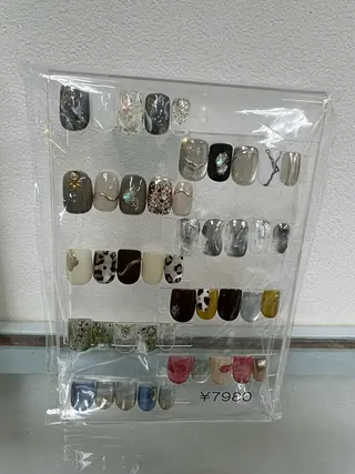 ネイル 吉田 里菜のネイルデザイン