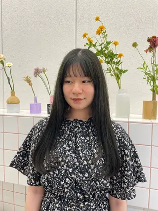 ロング カラー 山下 悠月のヘアスタイル