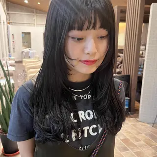 ロング 中村 友香のヘアスタイル