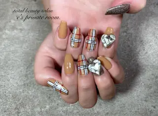 ネイル LAVISH nail salonのネイルデザイン