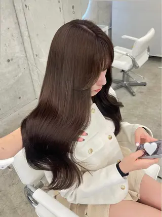ロング レイヤーカット 透明感カラー表参道のヘアスタイル