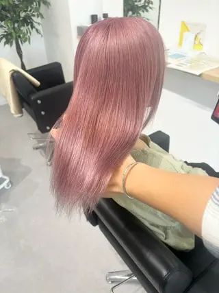 ロング ケアブリーチ 黒瀬有汰のヘアスタイル