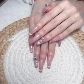 ネイル Maggie Nail🦩のネイルデザイン