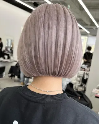 カラー BLEACHi /noeのヘアスタイル