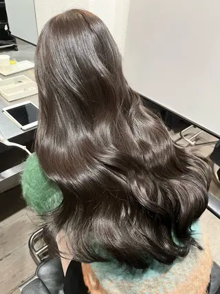 セミロング 髪質改善 カラー専門店のヘアスタイル