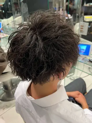 ショート パーマ メンズ 青木 捺稀のヘアスタイル