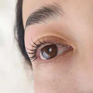 マツエク・マツパ Eyeherbskin所属・MIE/ 札幌東区まつげパーマのマツエク・マツパデザイン