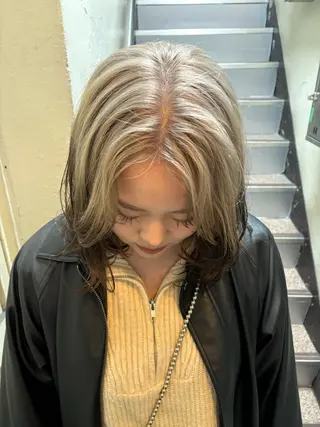 ミディアム ブリーチ/デザイン SAKUのヘアスタイル