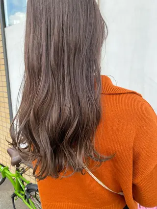 ロング 小林 朋花のヘアスタイル
