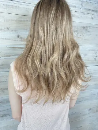 カラー 💎ブリーチ／ボブ 💎ハルのヘアスタイル