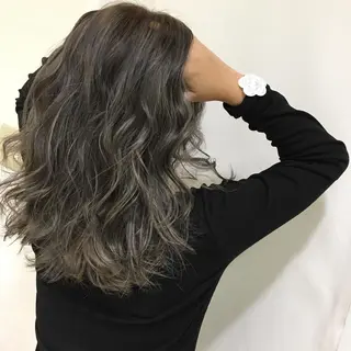 ロング カラー パーマ ヘアアレンジ マツエク・マツパ きむえり/髪質改善 /うねり広がり改善のヘアスタイル