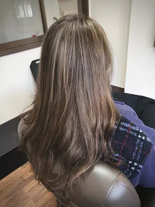 ロング 池岡 洋子のヘアスタイル