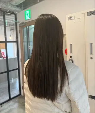 カラー 小西 美優のヘアスタイル