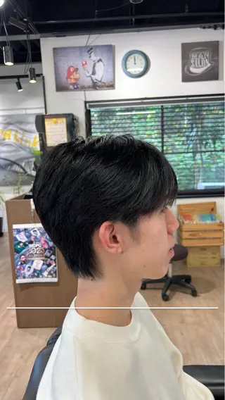 ミディアム 髙井 遥宇のヘアスタイル