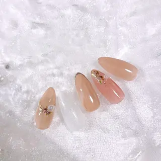 ネイル Honey me ❁⃘*.ﾟのネイルデザイン