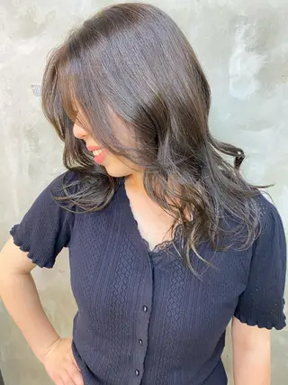 ロング カラー ヘアアレンジ 志賀 あずみのヘアスタイル