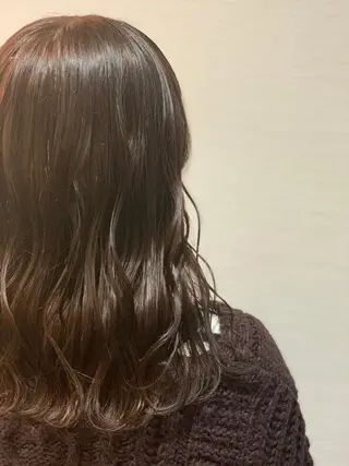 ミディアム カラー 蓮見  友里のヘアスタイル