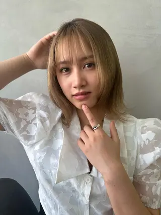 ミディアム 可愛いベージュ作る 美容師/あかね🧸のヘアスタイル