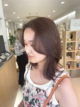 セミロング 🧸SAKI🎀 韓国レイヤーのヘアスタイル