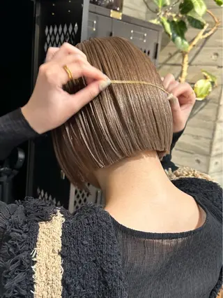 ショート カラー ササキカズマ〻透明感 〻色落ち〻赤み消しのヘアスタイル