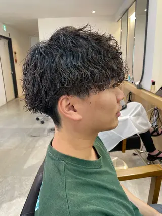 ショート パーマ メンズ マエダ リョウのヘアスタイル