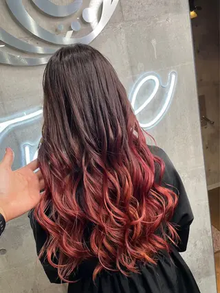 ロング 透明感ハイトーン カラー🦋🌧希咲のヘアスタイル