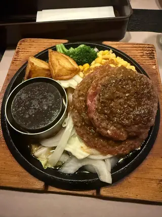 メナード丸の内ヒルズ 柳田りさのエステ・リラクイメージ