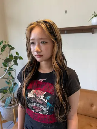 ロング 中村未夢🤍ブリーチ なしダブルカラー🤍のヘアスタイル