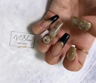 ロング ネイル nail salon ViBlissのネイルデザイン