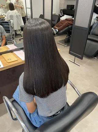 セミロング 佐藤 由依/水光カラーのヘアスタイル