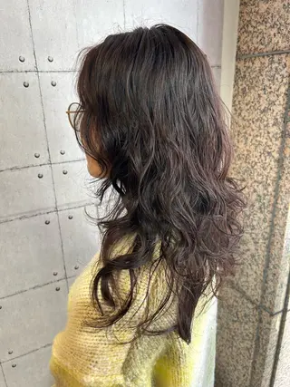 ロング パーマ 中井 茅佳のヘアスタイル