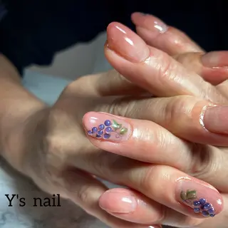 ネイル 手書きが得意🖌️ Y’s  nailのネイルデザイン