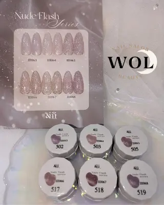 ネイル WOL🌙 momokoのネイルデザイン