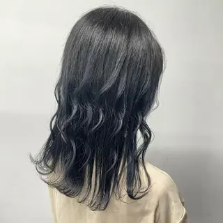 セミロング カラー パーマ ヘアアレンジ メンズ キッズ ネイル マツエク・マツパ 透明感カラー・レイヤ ー🎀amika🎀のヘアスタイル