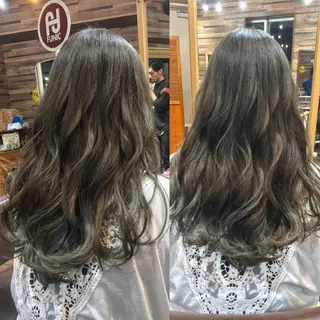 ロング カラー 川名 充✂️のヘアスタイル