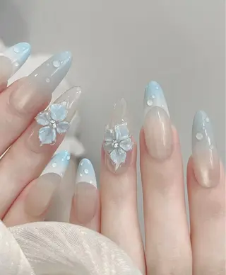 ネイル Lynn_ Nailのネイルデザイン