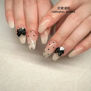 ネイル R inのネイルデザイン