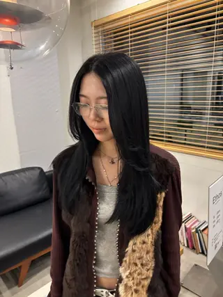 カラー 熊取谷 茉那のヘアスタイル