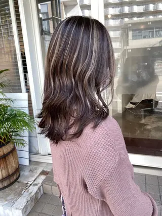 ミディアム 西元 亜由美のヘアスタイル