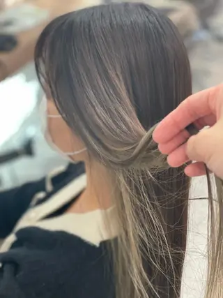 ロング カラー やまこし 美裕樹のヘアスタイル
