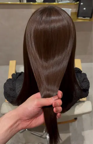 セミロング 高槻No. 1レイヤ ーカット🇰🇷白石のヘアスタイル