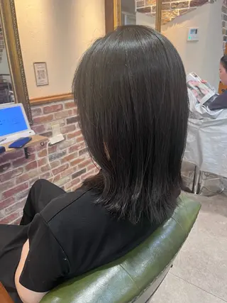 ミディアム 飯星慧斗 /ブリーチ、縮毛矯正のヘアスタイル