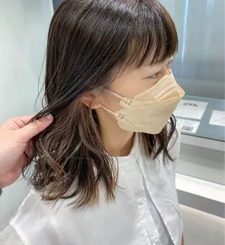 セミロング カラー 中川 茜里のヘアスタイル