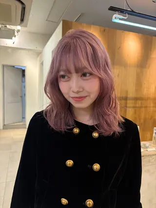 ミディアム カラー ミルクティー× グレージュMOMOのヘアスタイル