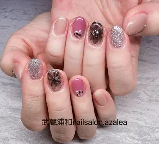 ネイル R inのネイルデザイン