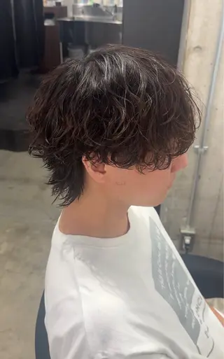 パーマ メンズ 岩佐 柚太のヘアスタイル