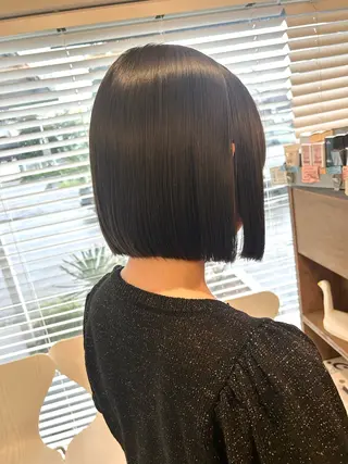 ミディアム 小澤 志穂のヘアスタイル