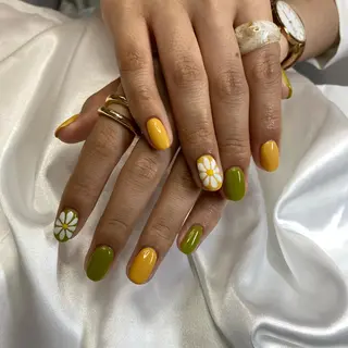 ネイル うにゃねいる🌷 Mayaのネイルデザイン