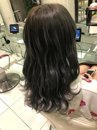 ロング カラー ヘアアレンジ ムトウセイマ/ 縮毛矯正/ブリーチのヘアスタイル