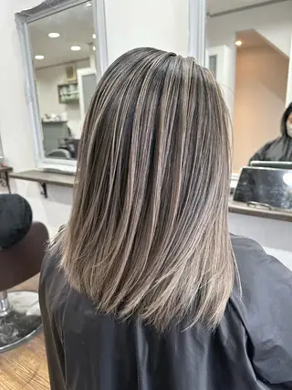 ミディアム バレイヤージュ 隅中秀弥のヘアスタイル